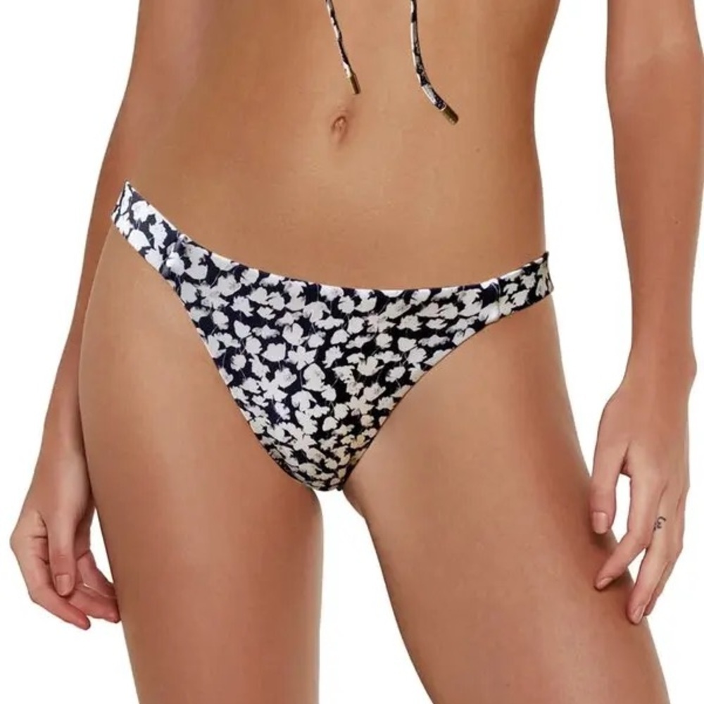 VIX PAULA HERMANNY 
Julien Bikini (Bottoms Only)